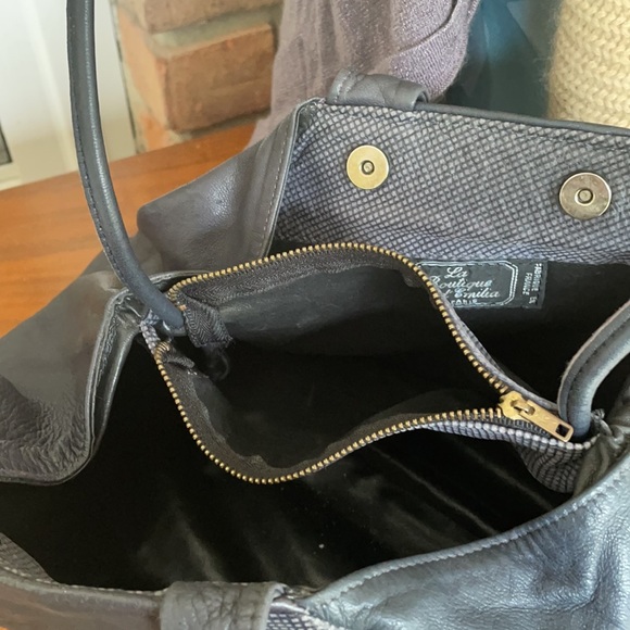 Vintage 1980’s blue leather bag made in France - Picture 6 of 6